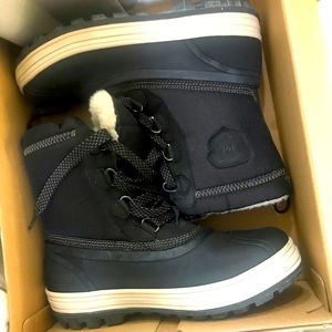 - Women's Helly Hansen Framheim Waterproof Boot